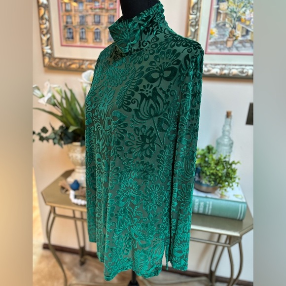 SOFT SURROUNDINGS Green Floral Print Velvet Turtleneck Long Sleeve Top SZ L NWT - Picture 4 of 11